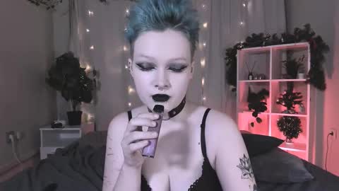 Nicole online show from 12/21/24, 03:03