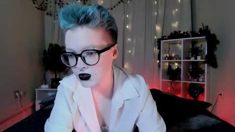 Nicole online show from 01/01/25, 08:37