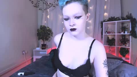 Nicole online show from 01/03/25, 11:33