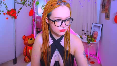 Nicole online show from 02/08/25, 11:45