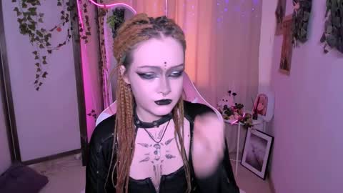 Nicole online show from 03/04/25, 11:08