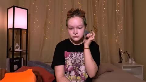 Nicole online show from 03/11/25, 06:00