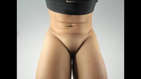 Snapshot of nicolefluffypussy chatting on 04/29/26, 02:21 Nicole jaymes online show from 04/29/26, 02:21