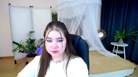 nicolefoxery online show from 12/07/24, 03:14