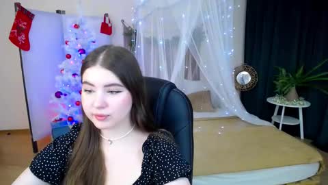 nicolefoxery online show from 12/16/24, 03:19