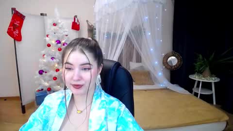 nicolefoxery online show from 12/18/24, 10:13