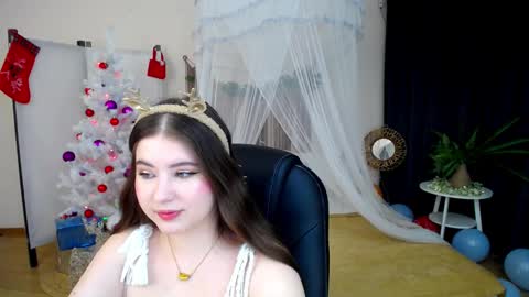 nicolefoxery online show from 12/23/24, 03:18