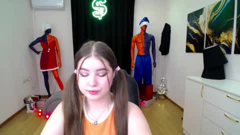 nicolefoxery online show from 12/30/24, 03:14