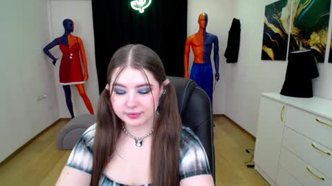 nicolefoxery online show from 01/20/25, 06:21