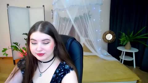 nicolefoxery online show from 02/06/25, 06:35