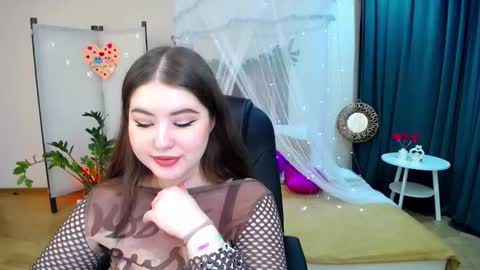 nicolefoxery online show from 02/18/25, 07:09