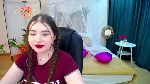 nicolefoxery online show from 02/20/25, 12:52