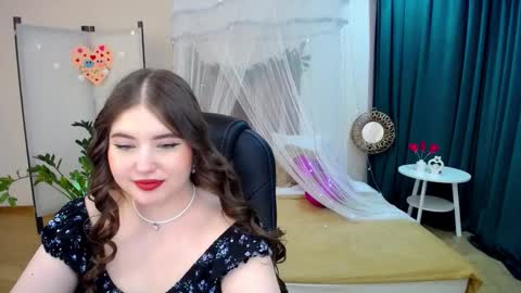 nicolefoxery online show from 02/21/25, 08:07