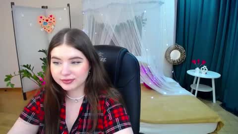 nicolefoxery online show from 02/22/25, 09:45