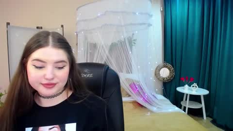 nicolefoxery online show from 02/24/25, 04:26