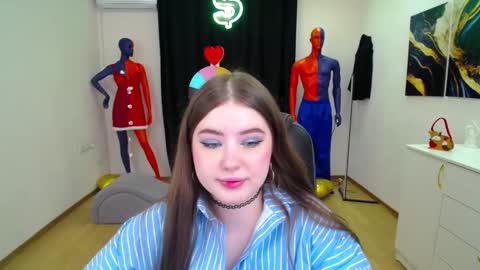 nicolefoxery online show from 02/25/25, 06:42