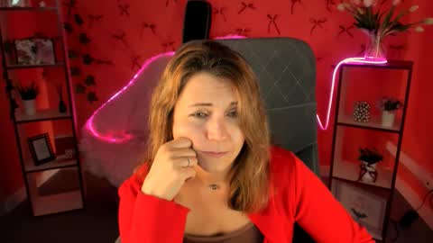 nicolehits online show from 09/29/25, 05:45