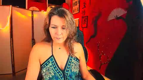 nicolehits online show from 10/18/25, 09:21