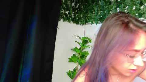 Snapshot of nicoleirisxxx chatting on 04/01/26, 05:19 nicoleirisxxx online show from 04/01/26, 05:19