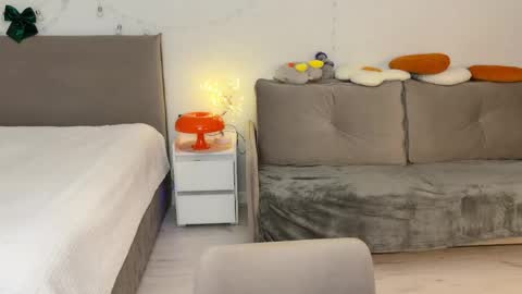 nicolekira online show from 05/25/26, 06:25