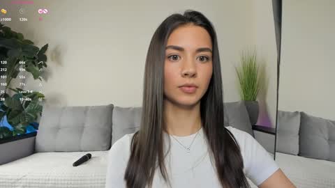 Dua Lipa online show from 12/04/24, 01:09