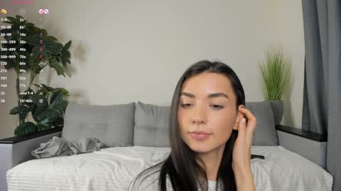 Dua Lipa online show from 12/12/24, 07:26