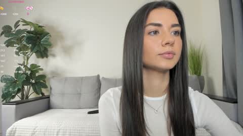 Dua Lipa online show from 01/19/25, 01:01