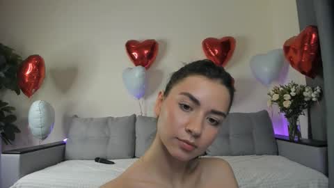 Dua Lipa online show from 02/13/25, 07:21