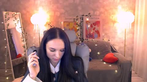 Snapshot of nicolemerz chatting on 06/05/26, 04:02 Nicole online show from 06/05/26, 04:02