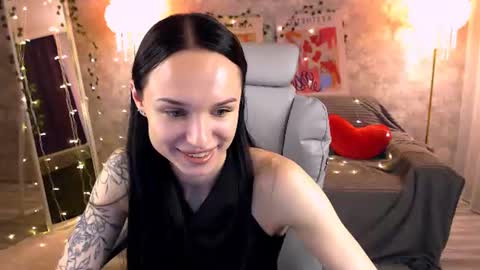Nicole online show from 06/19/26, 04:11