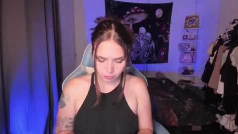 Snapshot of nicolepeachx chatting on 09/21/25, 03:35 Nicol independent model online show from 09/21/25, 03:35