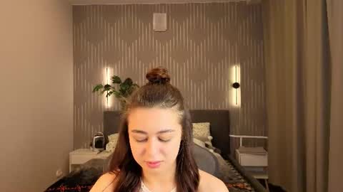 NicoleRossss online show from 06/26/26, 01:21