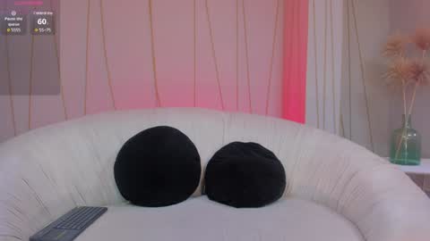 Nicole Sanz online show from 12/18/24, 03:55
