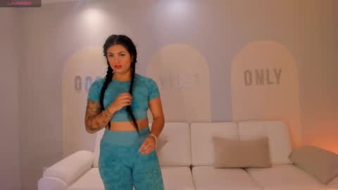 Nicole Sanz online show from 03/08/25, 10:00