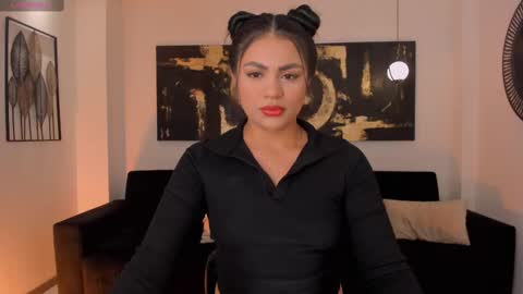Nicole Sanz online show from 03/10/25, 10:26