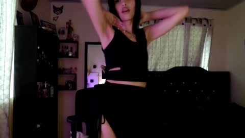 Nicole online show from 10/06/25, 10:40