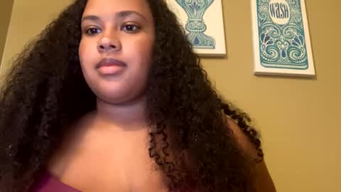 Snapshot of nicolette356 chatting on 10/02/25, 11:23 nicolette356 online show from 10/02/25, 11:23