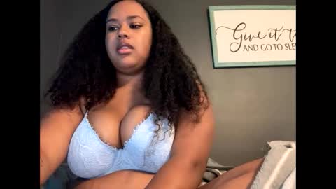 Snapshot of nicolette356 chatting on 10/23/25, 05:12 nicolette356 online show from 10/23/25, 05:12