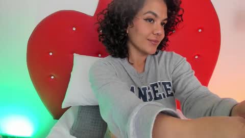 nicolette online show from 11/27/25, 10:28