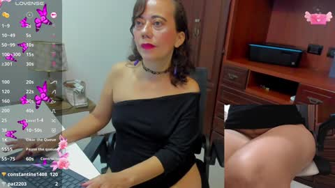 Nicolett Ryan  online show from 01/13/25, 06:27