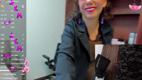 Nicolett Ryan  online show from 01/14/25, 02:53