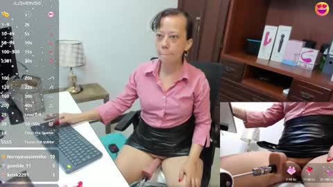 Nicolett Ryan  online show from 03/10/25, 11:53