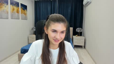 nicolewerti online show from 01/11/25, 05:51