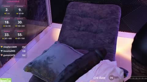 Nicoll  Independent model online show from 12/12/24, 08:25