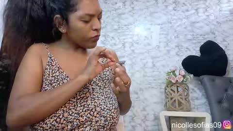 Snapshot of nicolle4 chatting on 06/07/26, 05:27 nicolle4 online show from 06/07/26, 05:27