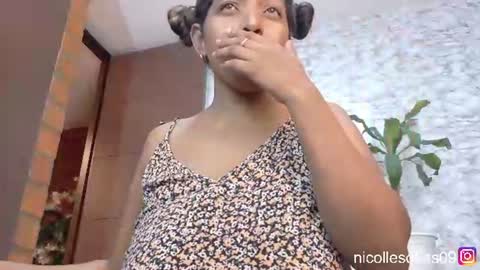 nicolle4 online show from 07/28/26, 01:56