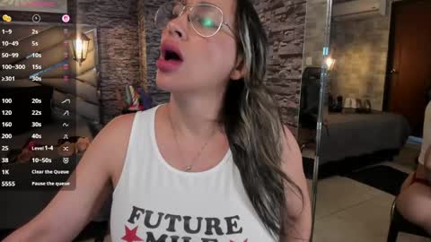 Snapshot of nicolle__doll chatting on 06/04/26, 08:26 Nicolle online show from 06/04/26, 08:26