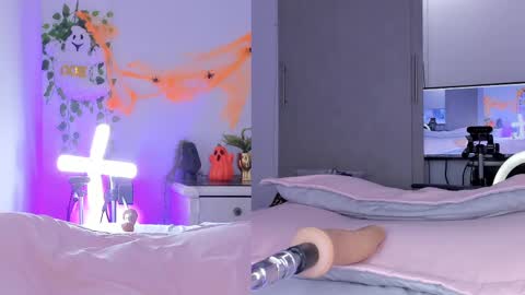 Snapshot of nicolle_saenzz chatting on 10/06/25, 10:40 Nicolle Saenzz online show from 10/06/25, 10:40