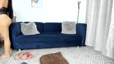 Nicolle Lima online show from 06/15/26, 12:57