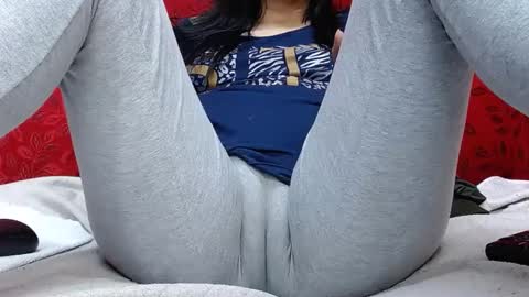 Snapshot of nicolleowens chatting on 10/07/25, 10:18 NICOLLE online show from 10/07/25, 10:18